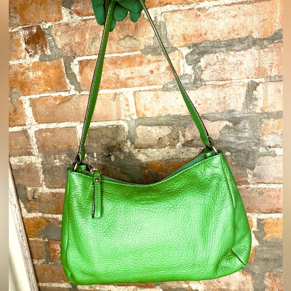 Kate Spade vintage shoulder bag.